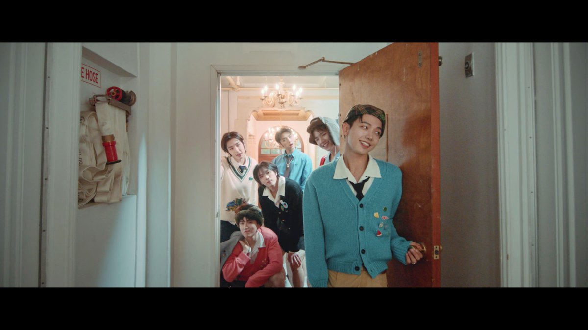 boynextdoor! representing koz 🏠