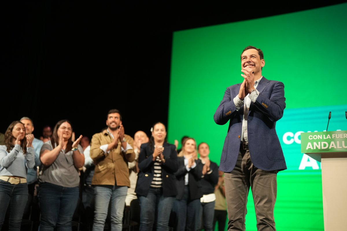 "Prefiero ser un buen andaluz que un mal ministro." Lo dijo el profesor Manuel Clavero Arévalo. Todo un ejemplo de dignidad. Hoy se cumplen 100 años de su nacimiento. Nos sentimos orgullosos de su legado y seguiremos reivindicando la igualdad, sin chantajes ni privilegios.