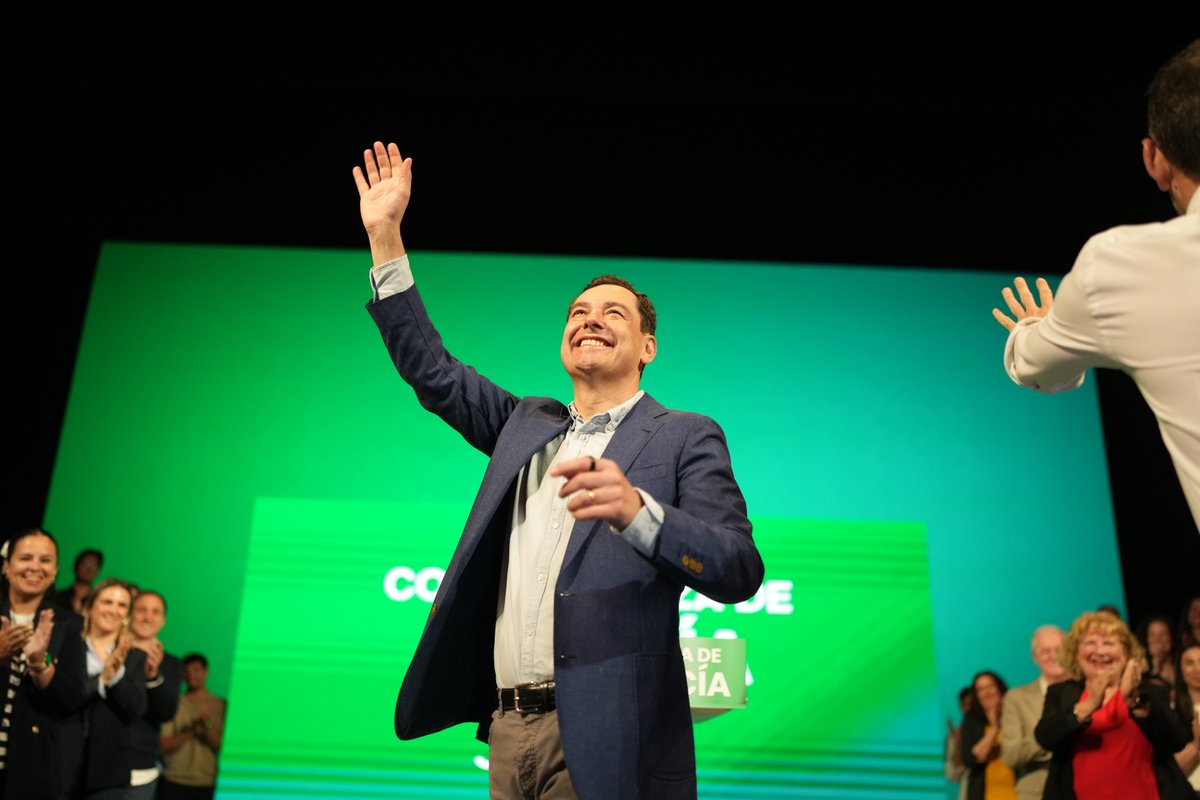 Los que vienen con recetas de los años 90 se han quedado antiguos. ¡Muchos se asombran de que se pueda hacer política sin chillar ni insultar! Esto es Andalucía y aquí gobernamos para todos. Solo se avanza cuando no se divide a la sociedad. #ConLaFuerzaDeAndalucía