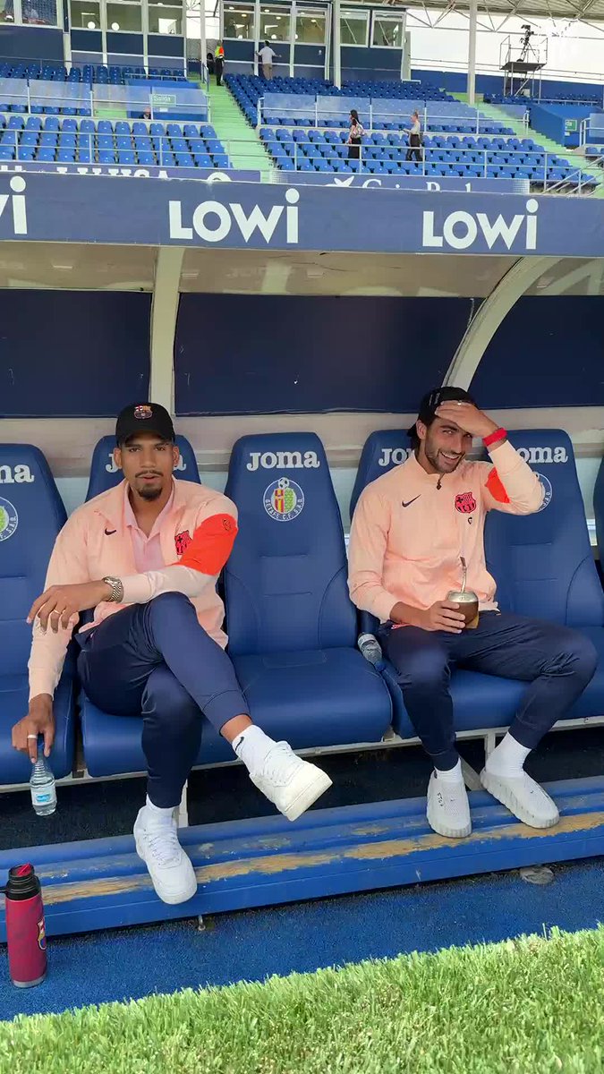 Cómo no darle la razón a Frenkie no? en fin jajajajajaj asiento libre que ahí va alguien hombre