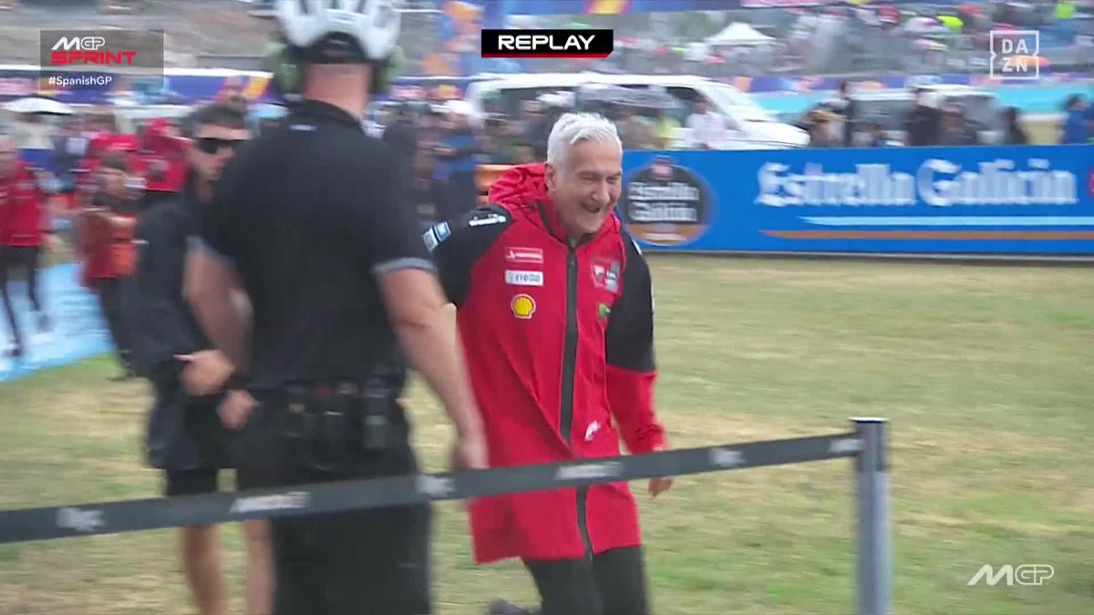 DAVIDE TARDOZZI AMA A @Marcmarquez93 ❤️❤️❤️ #SpanishGP 🇪🇸 #MotoGP 🏁