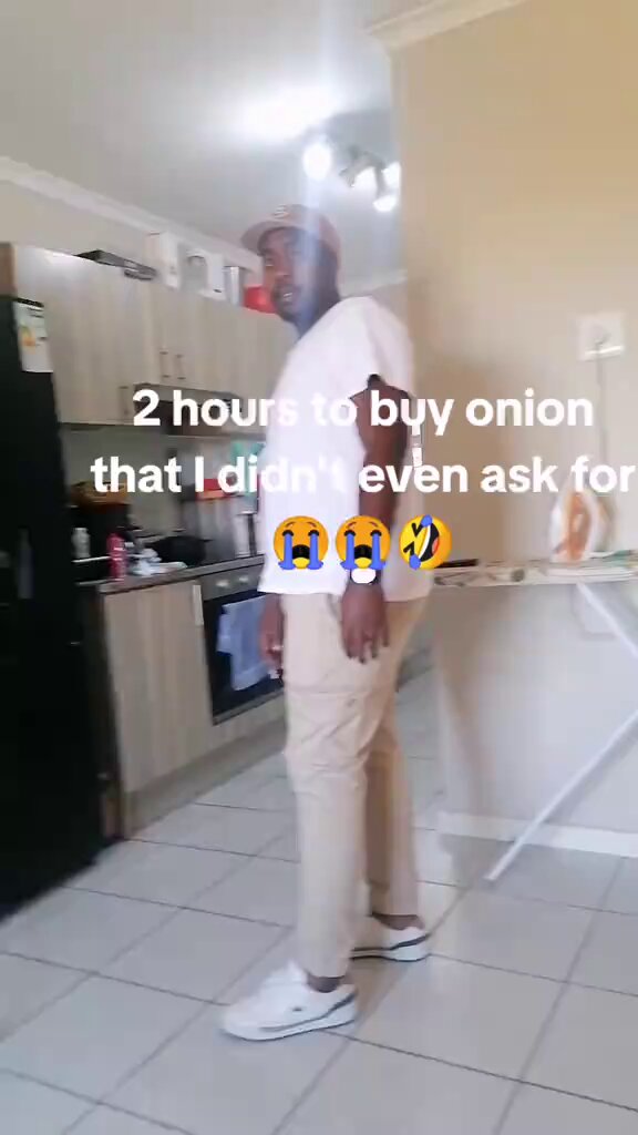 Bro just wants to buy onion and green peppers. What's wrong with women...🤣🤣🤣
