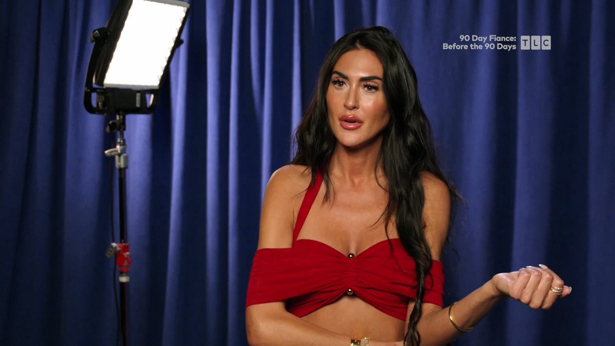 Umm... Emma... we are going to need more information. 👀 Tune in to the #90DayFiance: Before the 90 Days Tell All, Sunday at 8P.
