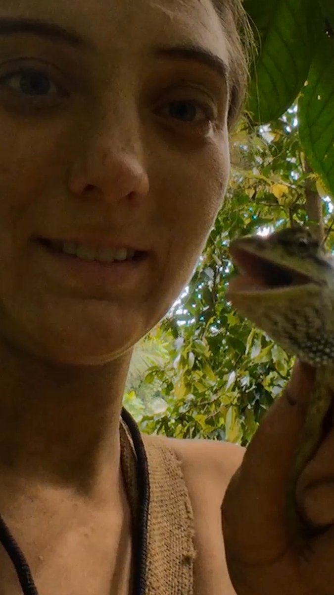 🦎 "Can we at least lick the meat a little bit?" 😋 New #NakedandAfraid Sunday at 8P on Discovery.