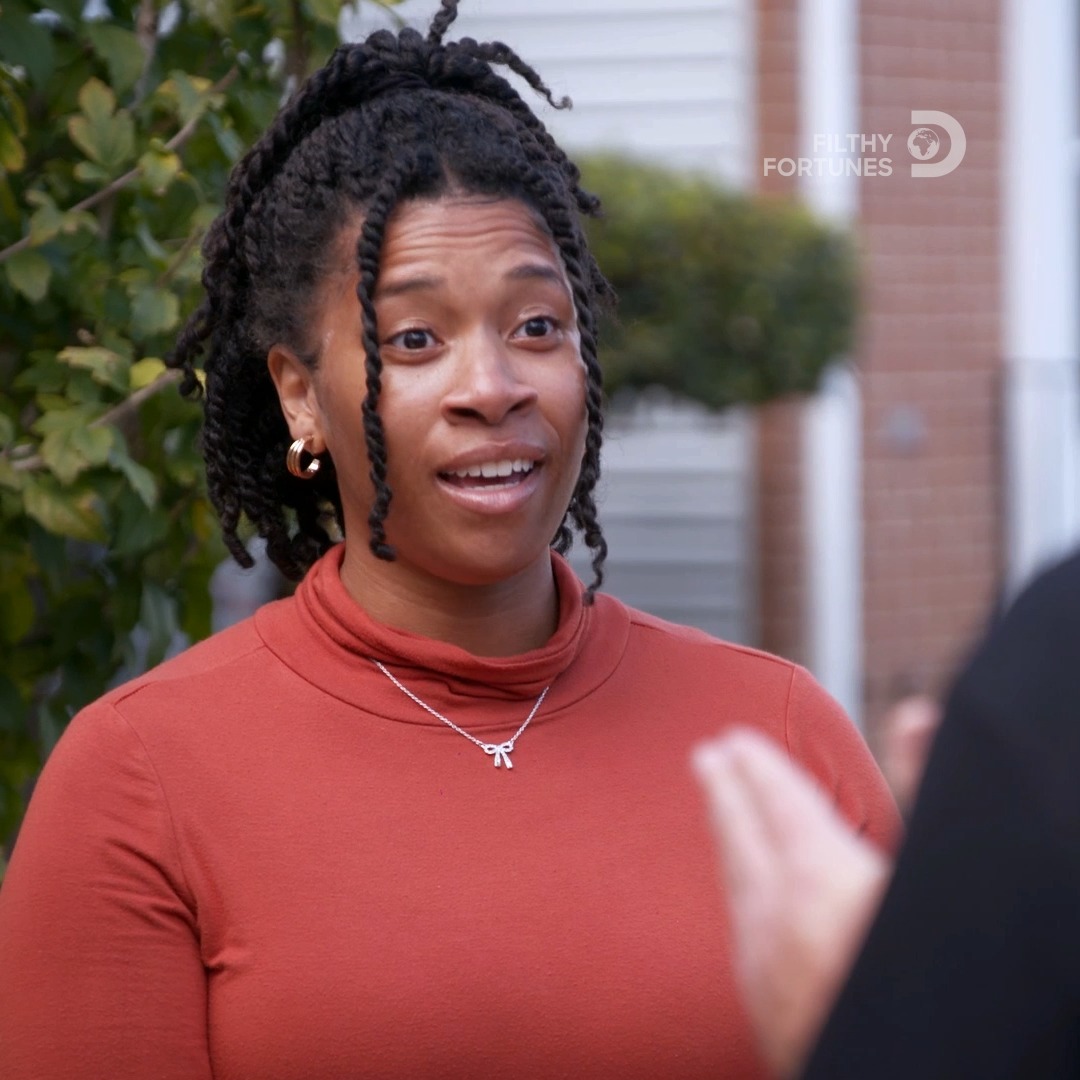 This is the first step to making space for his family ❤️ Don't miss a new #FilthyFortunes tomorrow at 9P on Discovery.