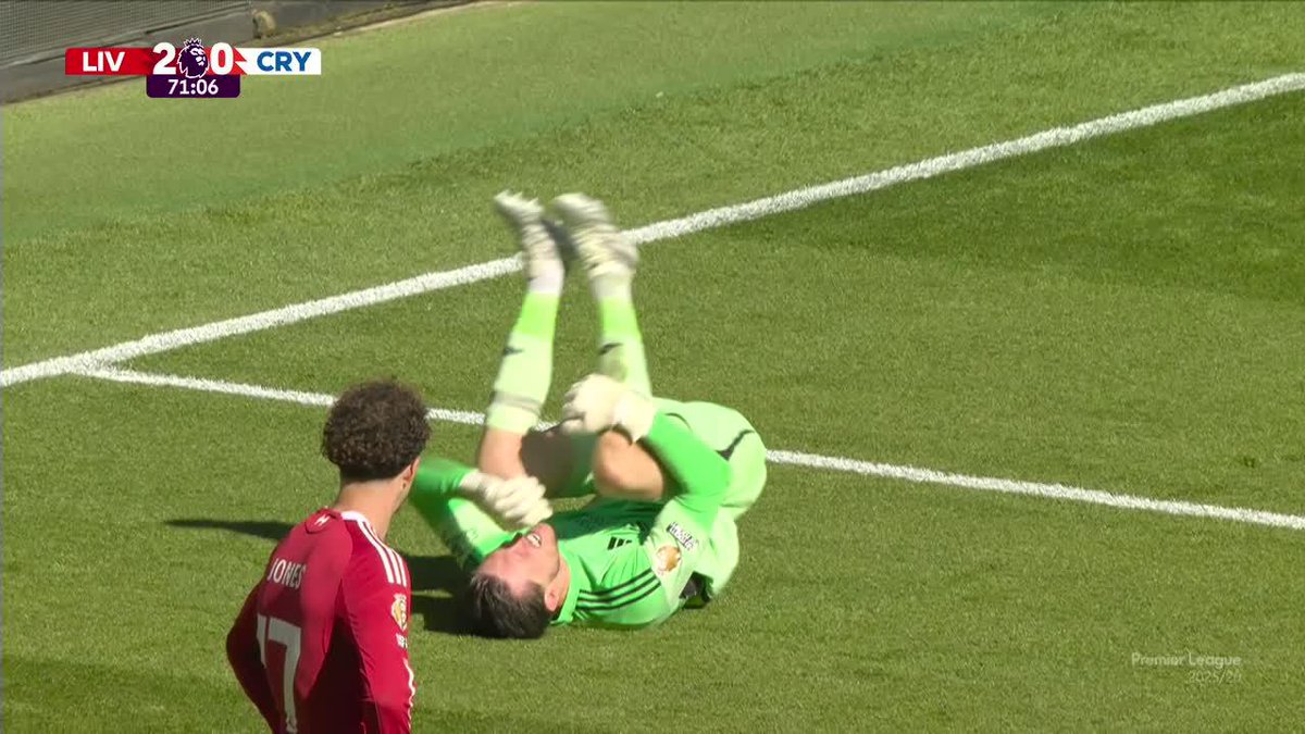 ⚠️🇨🇴🏴 Daniel Muñoz convirtió un gol con el ARQUERO DE LIVERPOOL LESIONADO y fue ABUCHEADO por todo Anfield.