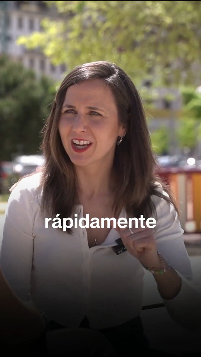 Es lamentable ver cómo el señor Roig se hace fotos con Dani Desokupa. Una extrabajadora de Mercadona charla con Ione Belarra sobre este y más temas que Juan Roig no quiere que sepas 👇🏽