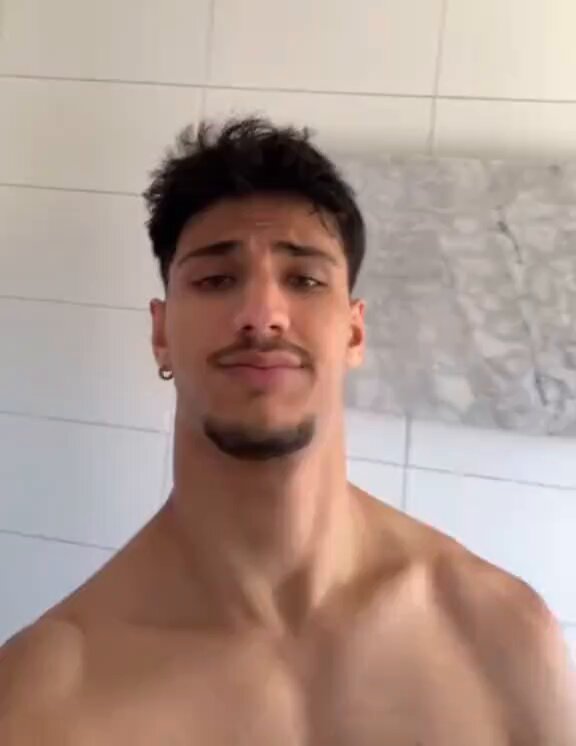 Yes, that neck is real