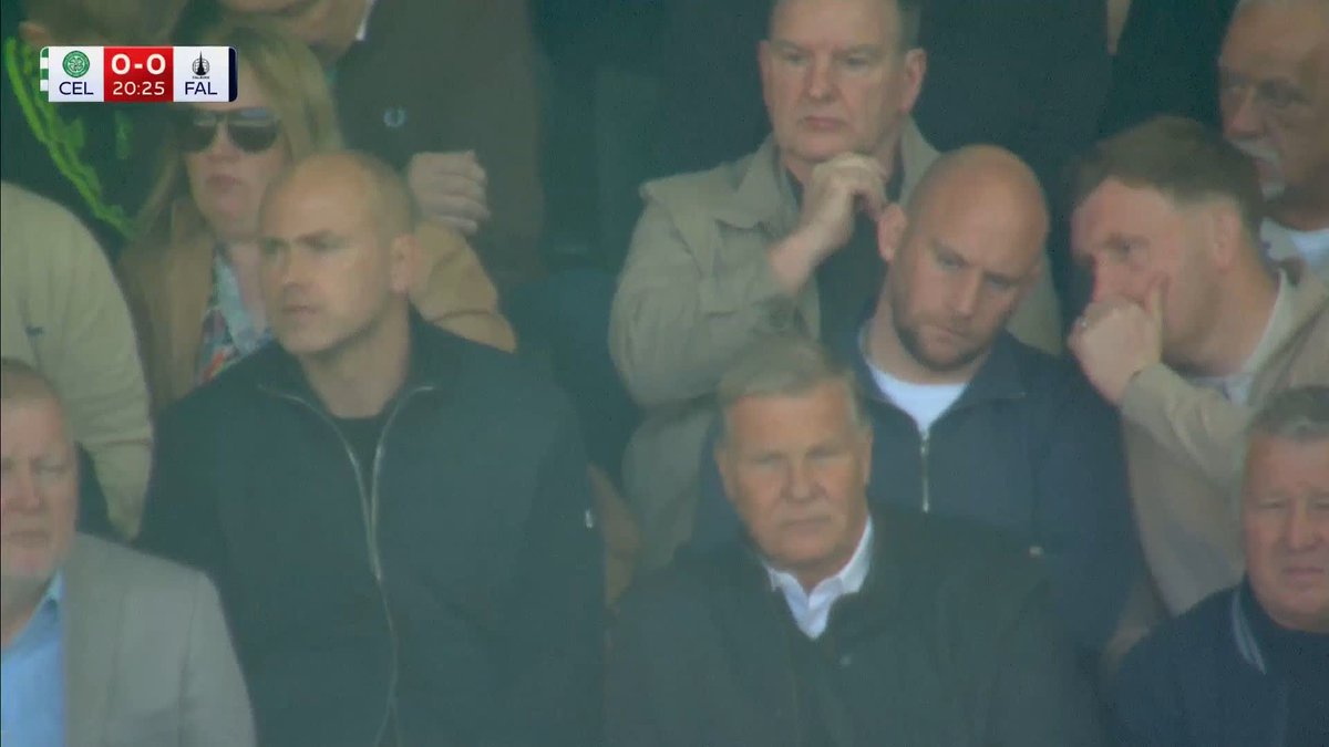 👀 Motherwell boss Jens Berthel Askou and Hibs head coach David Gray are in attendance at Celtic Park. Tomorrow’s Edinburgh Derby is live on Sky Sports 📺