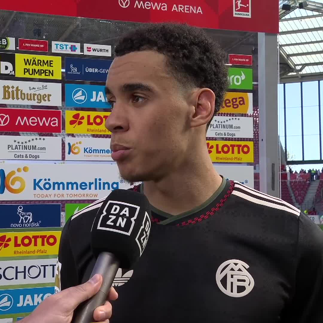 "Er ist aktuell der Beste der Welt" 👏 #BundesligaKonferenz #Bundesliga