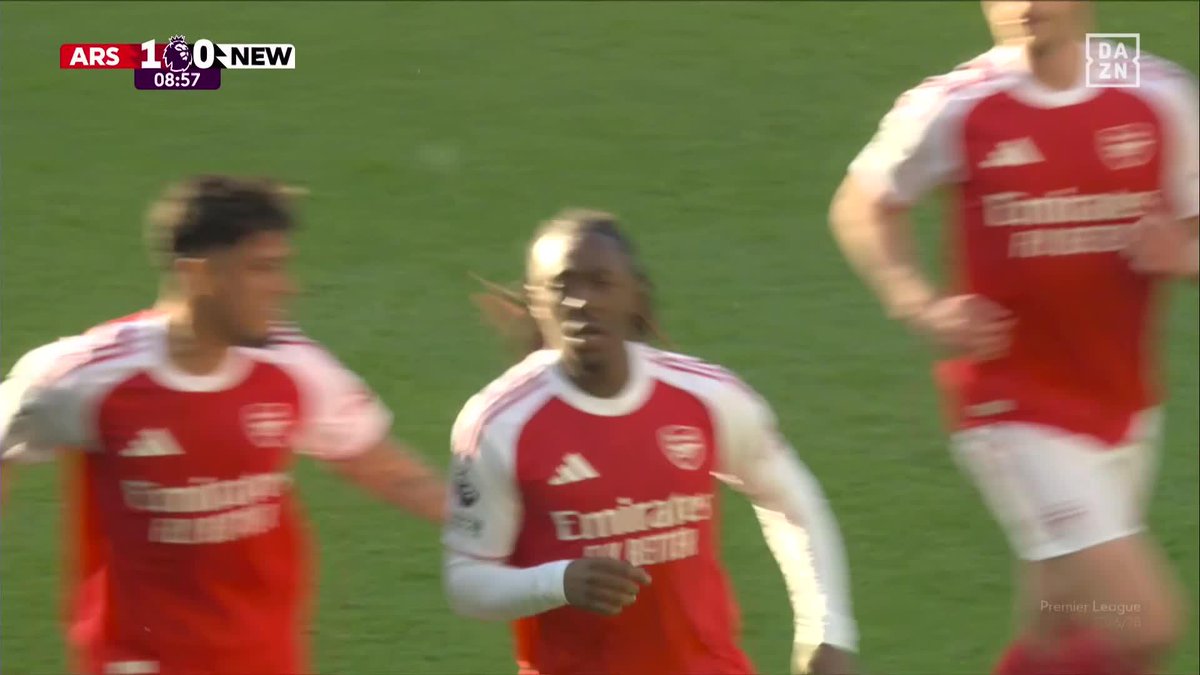 Este golazo de Eze le sirve al Arsenal para mantenerse en la pelea por el título y para que los infartos que se ha llevado contra el Newcastle valiesen la pena. Sigue apretadísima la carrera por la Premier. ¡Gracias por acompañarnos en DAZN España!