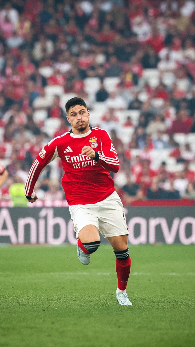 O primeiro de Ivanović na partida! 🥵 #SLBMFC | #LigaPortugalBetclic