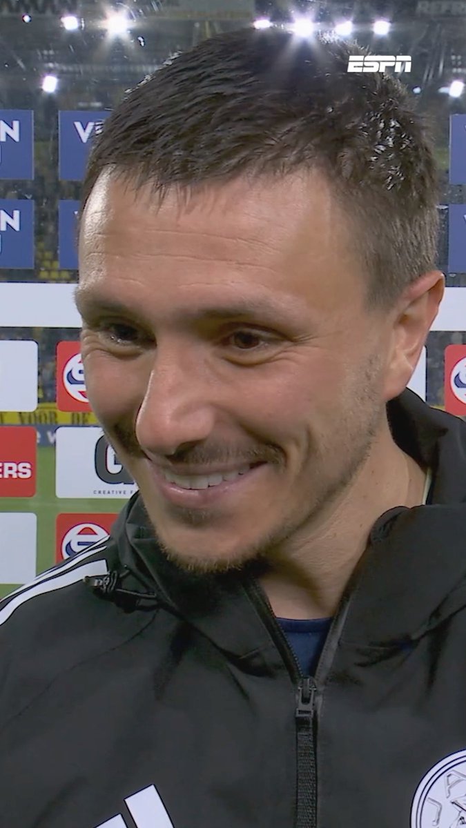 Steven Berghuis na het zien van de solo's van Mika Godts en Zlatan Ibrahimović🎥 "Die van Zlatan is mooier"