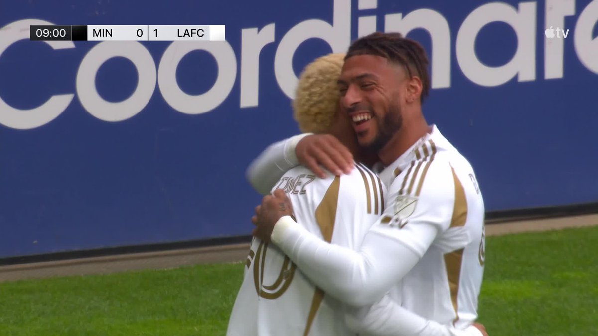 David Martinez RIFLES one into the back of net. 🚀 LAFC take the early lead! 📺 Apple TV or FOX: