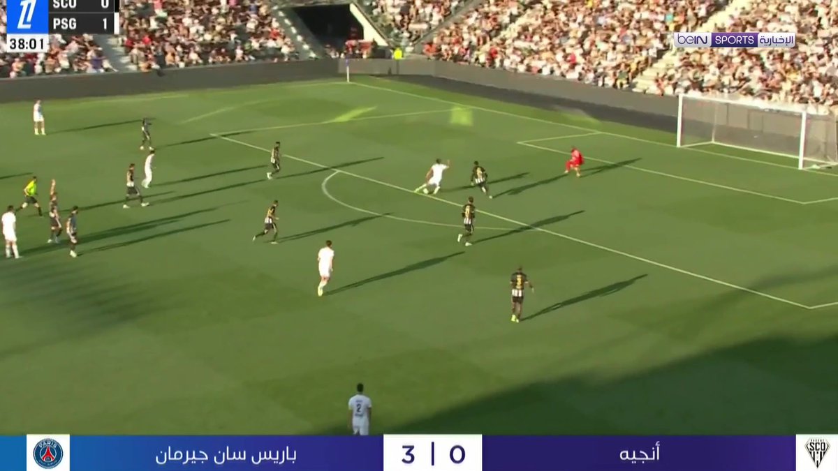 🟣🎥 #تقرير_خاص | باريس سان جيرمان يعزز صدارته للدوري الفرنسي بفوزه على مضيفه انجيه بثلاثية دون رد، فوز وسع الفارق مع صاحب المركز الثاني لونس إلى ست نقاط 🎙️ تقرير | خالد السويدان خالد السويدان