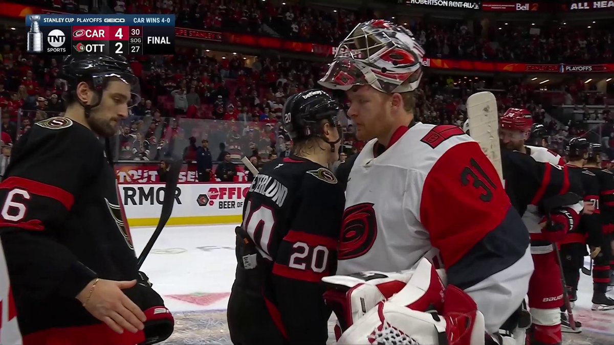 The first #HockeyHandshakes of the #StanleyCup Playoffs 🤝 A tradition like no other.