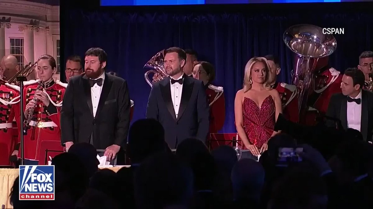 NOW: President Trump and First Lady Melania Trump walk out for the White House Correspondents' Dinner.