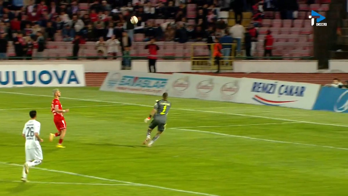 🎥Balıkesirspor'dan Dünya futbol tarihine geçecek gol.