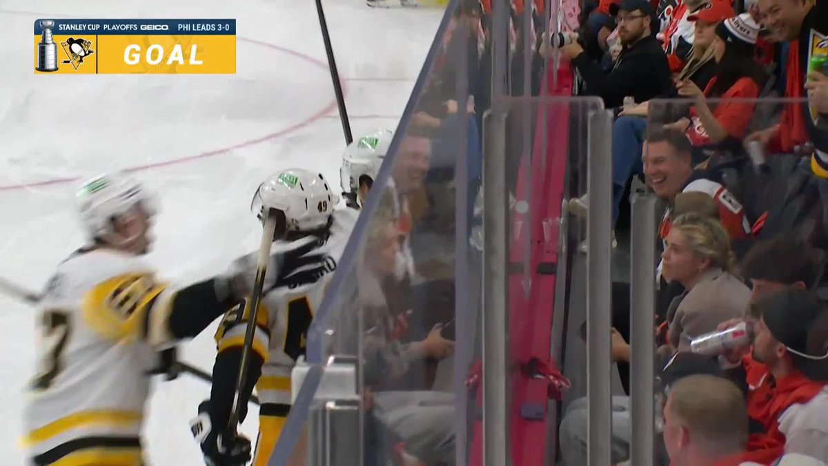 WHAT A PLAY BY SID TO KICK IT OVER TO LETANG WHO LETS IT RIP 🚀