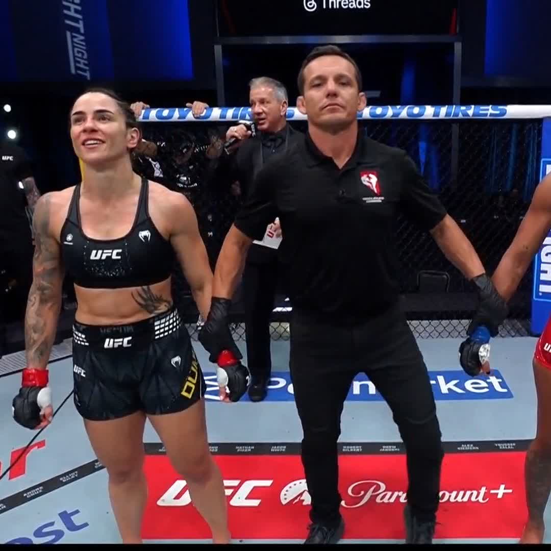Victoria para Panamá 🇵🇦 la ganadora por decisión unánime es Joselyne Edwards 🏅 #UFCVegas116 | Ver en vivo por Paramount+ Deportes