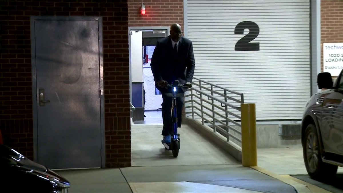 On tonight's edition of 'EJ's Neato Stat of the Night': a SHAQ sized scooter 🛴