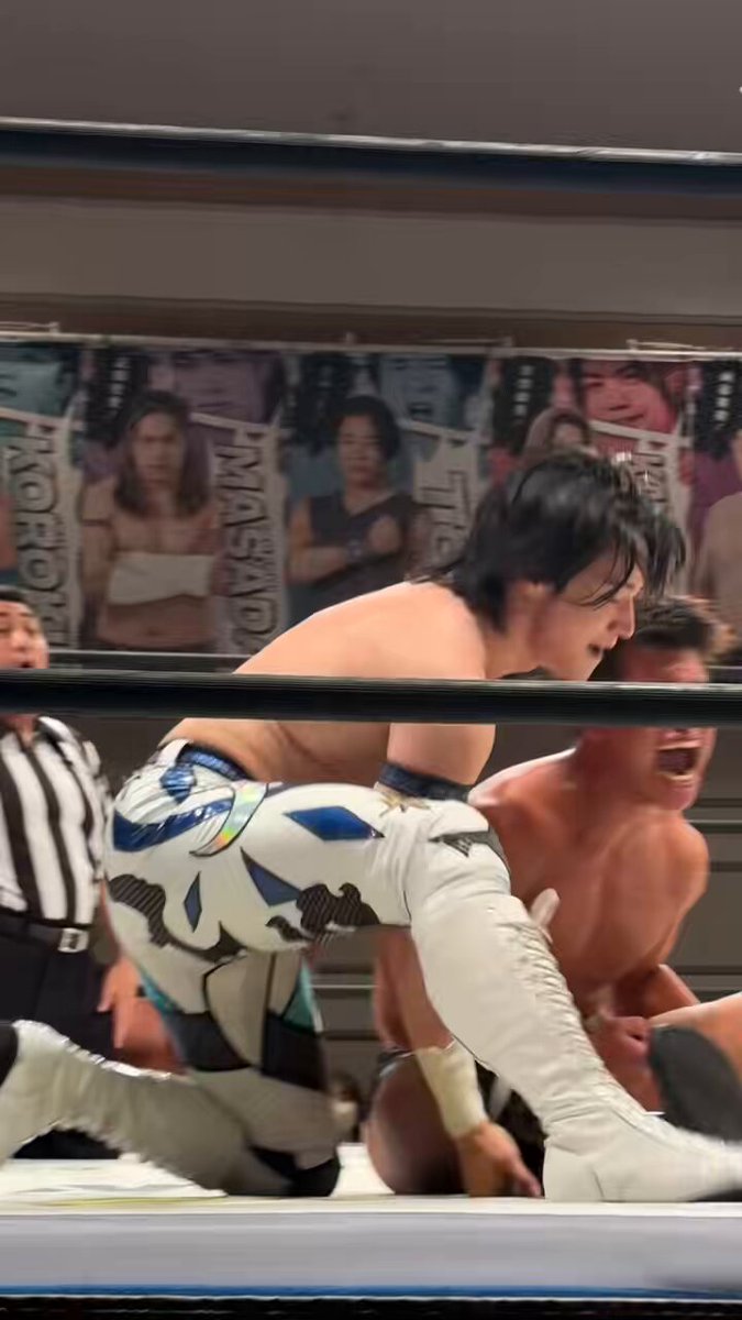 2026.4.25横浜 (⅃ Ⲻ 𐂮Ⲻ)⅃ ーー‼️💥💥💥 #ddtpro #上野勇希 #The37KAMIINA #稲畑誠己
