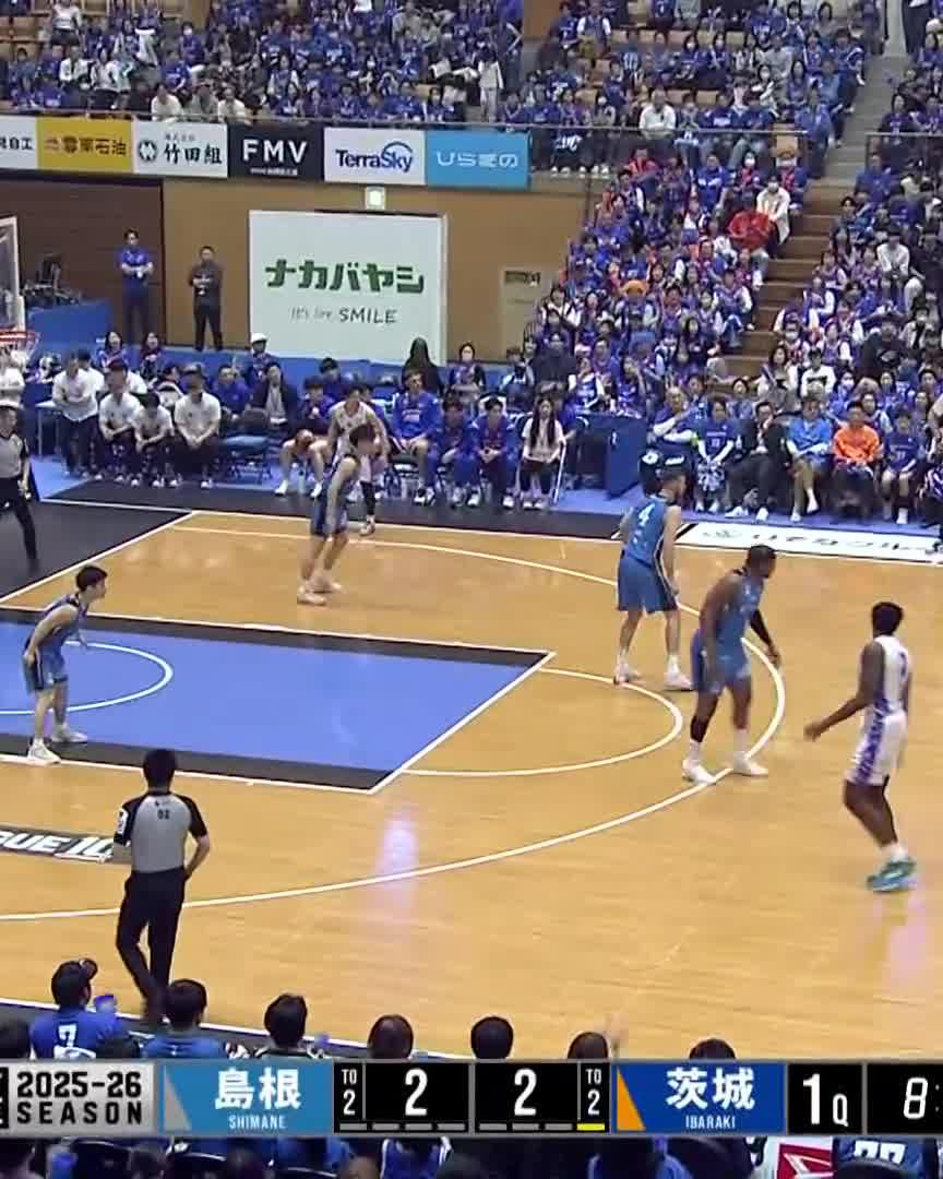 GAME2スタート💥 #上田隼輔 のプレッシャー❤️🔥 #ニック・ケイ の熱いDUNK😡 📡配信中🏀 #島根スサノオマジック