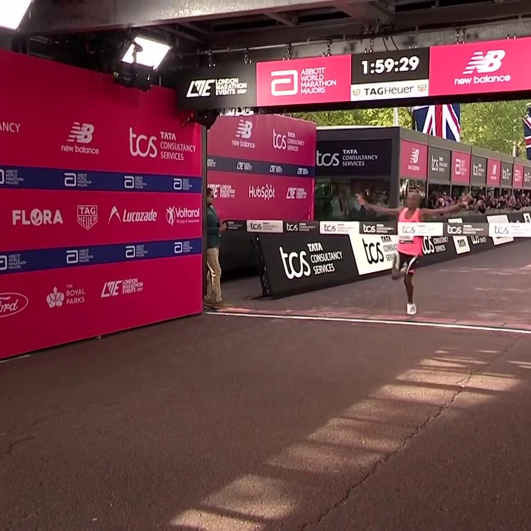 History rewritten in London for Sebastian Sawe 🤯 Back-to-back London Marathon champion 🏆 First man race the marathon in under two hours 🔥 📺 TNT Sports and HBO Max