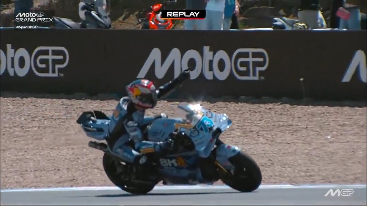 It's becoming a Jerez last lap tradition 😎 #SpanishGP 🇪🇸