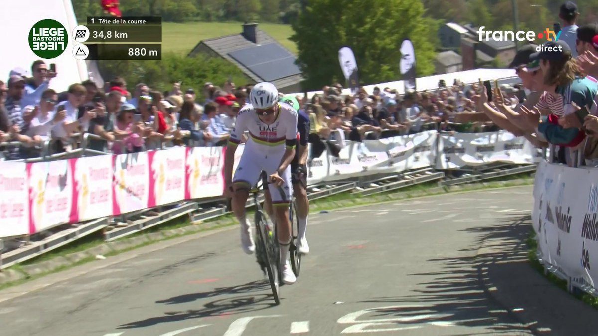 🚴 #LBL | 🚨PAUL SEIXAS EST LE SEUL À SUIVRE L'ATTAQUE DE POGACAR ! ⚡️Le duel tant attendu a lieu alors que Evenepoel est lâché ! 📺Suivez la course en direct sur la chaîne sport de
