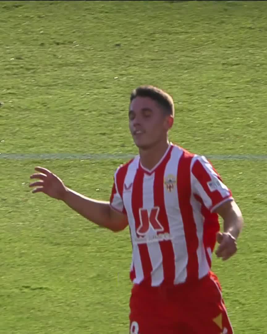 Despuรฉs de dominar la 1ยช RFEF durante dos temporadas como pocos otros habรญan hecho, Sergio Arribas hizo 14 G/A en primera divisiรณn en un equipo que descendiรณ. Este aรฑo lleva 31 G/A, siendo pichichi de la categorรญa. Estรก para mucho mรกs.