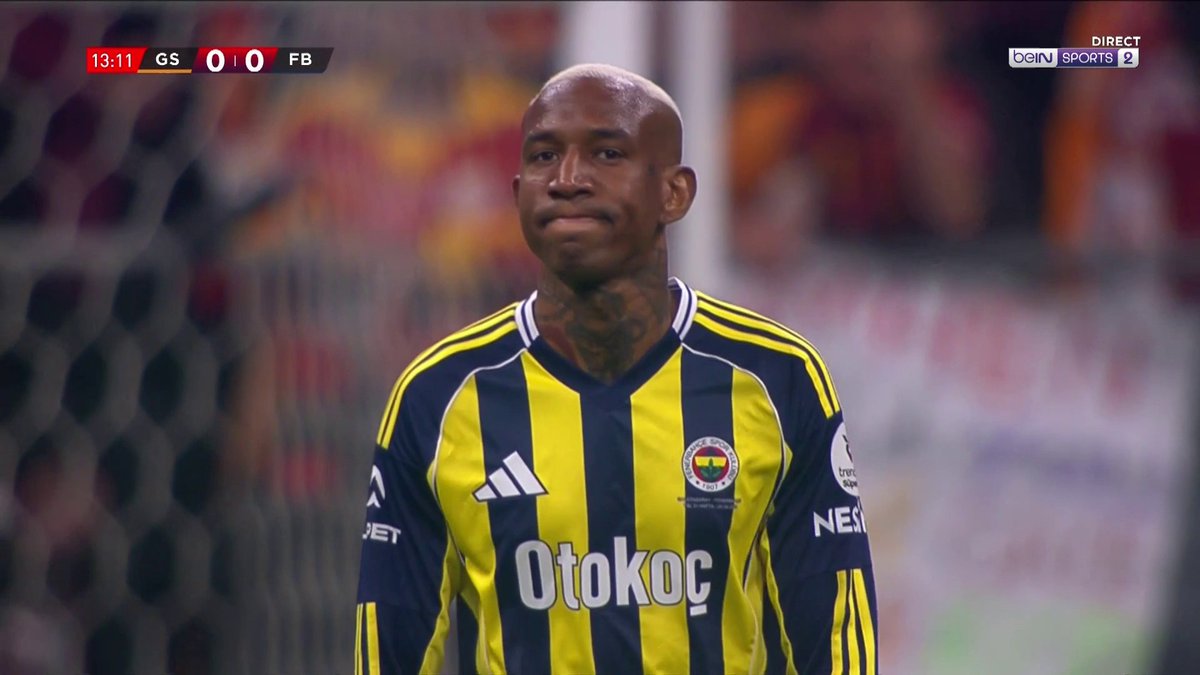 [📺 LIVE] 🇹🇷 #SüperLig ⚽️ Talisca rate son penalty ! 😱 Il aurait pu ouvrir le score pour Fenerbahçe face à Galatasaray...