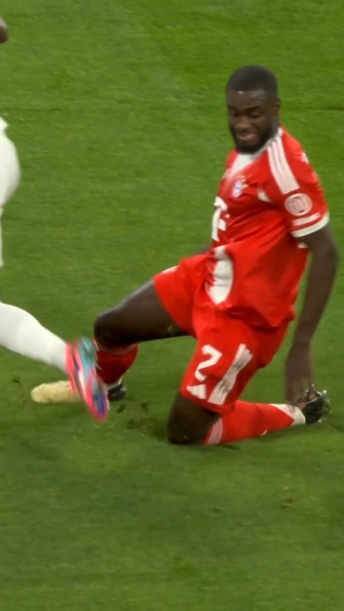 ⛔ Dayot Upamecano, un muro en el FC Bayern München Español #UCL