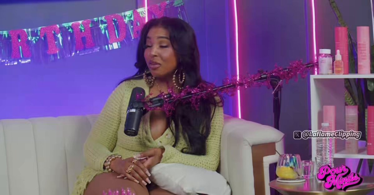 Drea Nicole talked about how some women have a looser c—chi6 lips and how some have a smaller c—chi6 lips but it’s just natural anatomy as it doesn’t have anything to do with how much s-x you have as it’s just that some women’s v-gin- are tighter than other women’s v-gin- 👀 She added that it’s some bullshit when nggas are thinking a woman is being ran through and already f-ck6d by other nggas because her c—chie is loose meanwhile her c—chie being lose might be hereditary👀