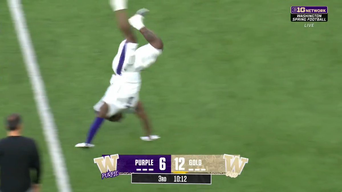 Jonah Coleman kicking a FG 😭😭😭 WHAT CAN’T MY RB DO??