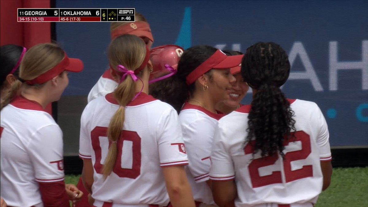 Bye bye ✌️ This Gabbie Garcia homer sealed it for the Sooners 🔥