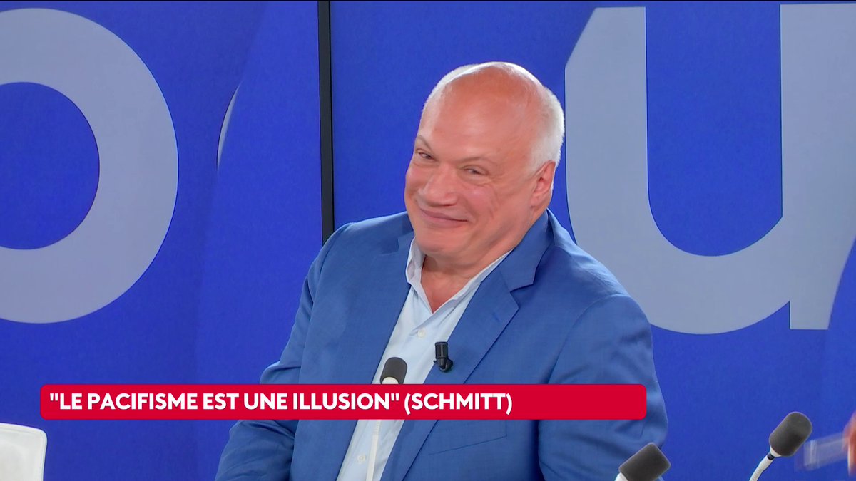 🔴🎙️ "Ce n'est pas parce que nous, nous ne désignons pas d'ennemis que certains ne nous désignent pas comme un ennemi", lance Eric-Emmanuel Schmitt, écrivain et dramaturge auteur de "Juste après Dieu, il y a papa" aux éditions Albin Michel. #LePourEtLeContre #canal16