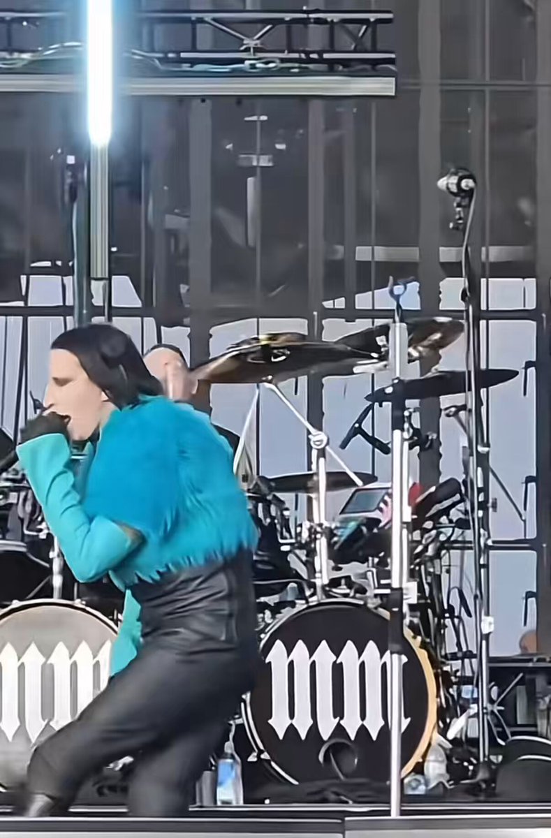 Seeing Marilyn Manson gaze into the crowd with warm, loving eyes, brings me back to the feeling of being at my grandma’s house. Fills me with peace and joy.