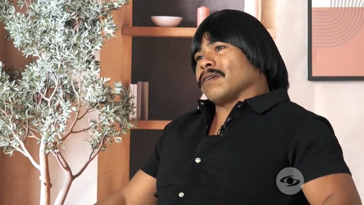 El mexicano Chaparro Chuacheneger, famoso por sus videos virales, visitó Colombia y habló sobre el atractivo físico del que presume y que, según él, tiene a varias mujeres rendidas a sus pies.