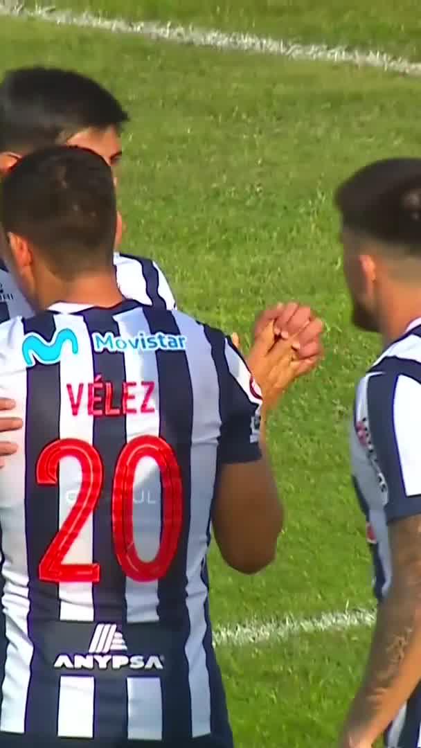 😱 KEVIN ORTEGA LE ANULA EL GOL A JAIRO VÉLEZ 🏁El árbitro principal indició que el jugador blanquiazul empujó a su adversario al momento de cabecear. #Grau 0-1 #AlianzaLima 📺 Conoce cómo ver L1MAX en vivo 👉 #L1MAX #Liga1 #TorneoApertura2026