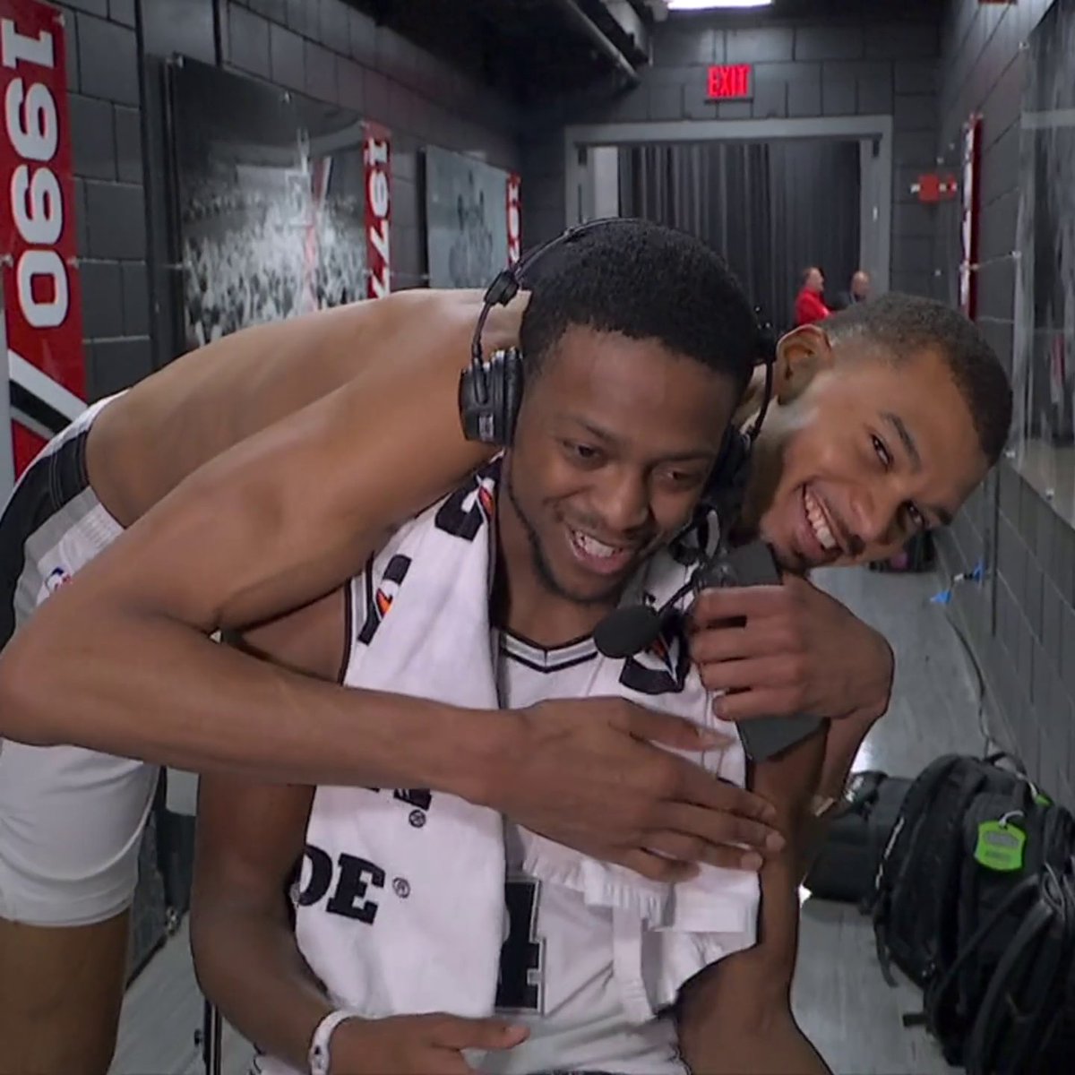 "Hey man, where yo shirt at?" Wemby popped into De'Aaron Fox's interview on Inside the NBA 😂
