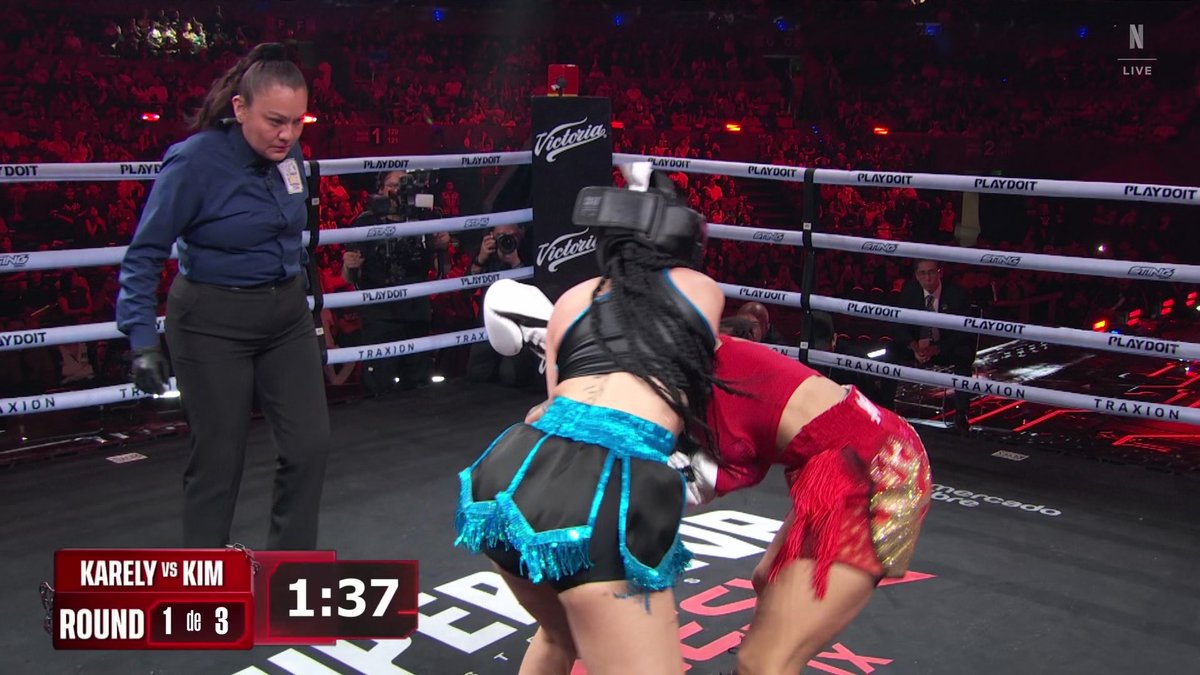 No mames Karely Ruiz y Kim Shantal nos dieron la mejor pelea de la noche, se agarraron a golpes sin parar jajajaja Karely es justa ganadora #SupernovaGenesis