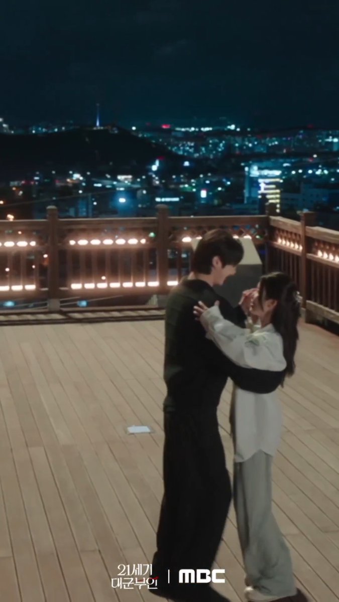 대군쀼_왈츠_교차편집_mp4 우리의 비타민, 우리의 활력소 월요병 완치 완료🙌 #21세기대군부인 7회 금요일 밤 9시 40분 MBC 방송 #아이유 #변우석 #노상현 #공승연 #21세기대군부인 #MBC금토드라마 #mbcdrama #MBC