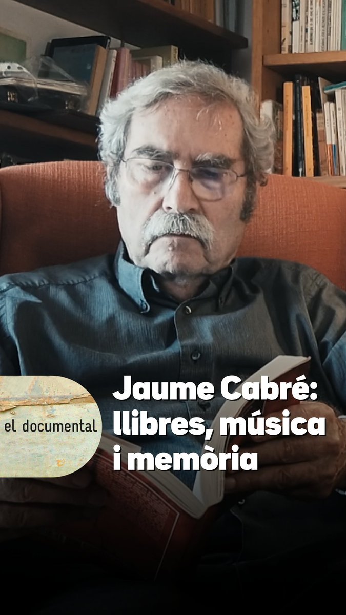 Jaume Cabré s'enfronta amb un canvi molt gran a la seva vida i a la seva quotidianitat. Pateix Alzheimer, igual que Adrià Ardèvol, el protagonista de la seva obra mestra "Jo confesso". El documental "Jaume Cabré. La música de les paraules" repassa la vida i l'obra d’un dels autors catalans més traduïts de tots els temps i revela la gran importància que la música té en la seva literatura. #ElDocumental3Cat, a la plataforma 3Cat