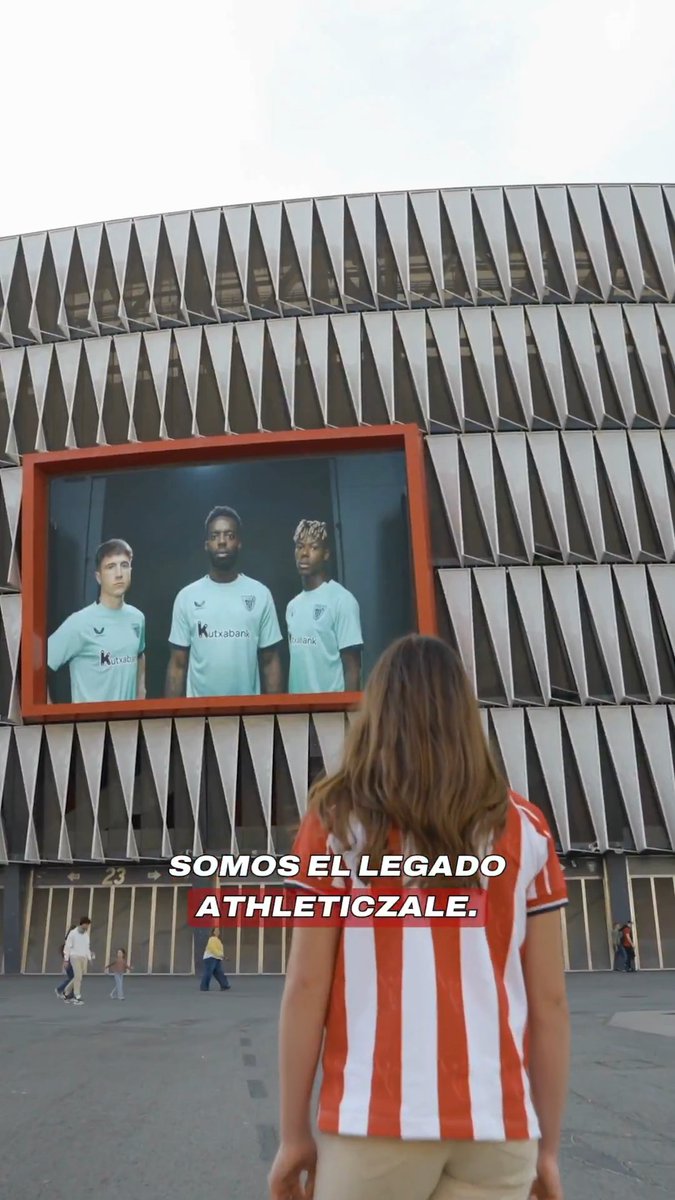 El Athletic Club es único. 🔴⚪ Es San Mamés, es tradición, es la fuerza y la garra. Un sentimiento athleticzale que se transmite desde pequeño y que conecta a generaciones. Una forma única de vivir el fútbol, ayer, hoy y siempre. 📽 #42LEGADOSLALIGA