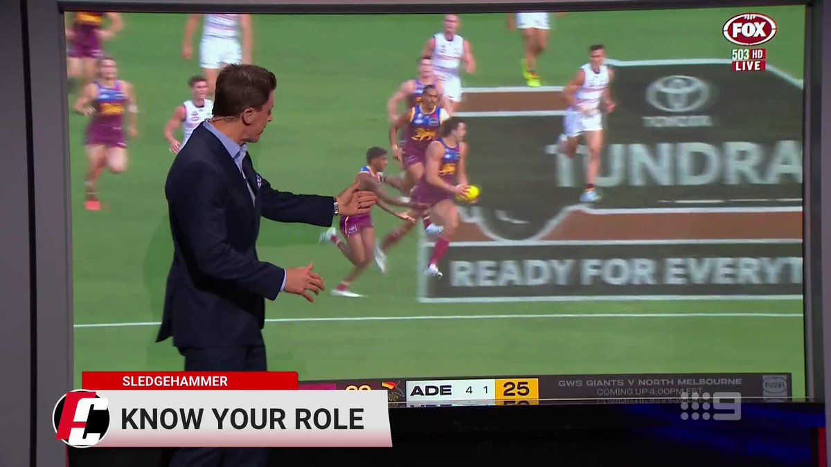 🔨 Port's crafty set play 🔨 Silky Freo 🔨 The knock on Cripps 🔨 'I hate ruckmen who think they can kick!' And more as Lloydy returns with The Sledgehammer 👏 #9FootyClassified | Watch on 9 & 9Now 🖥️