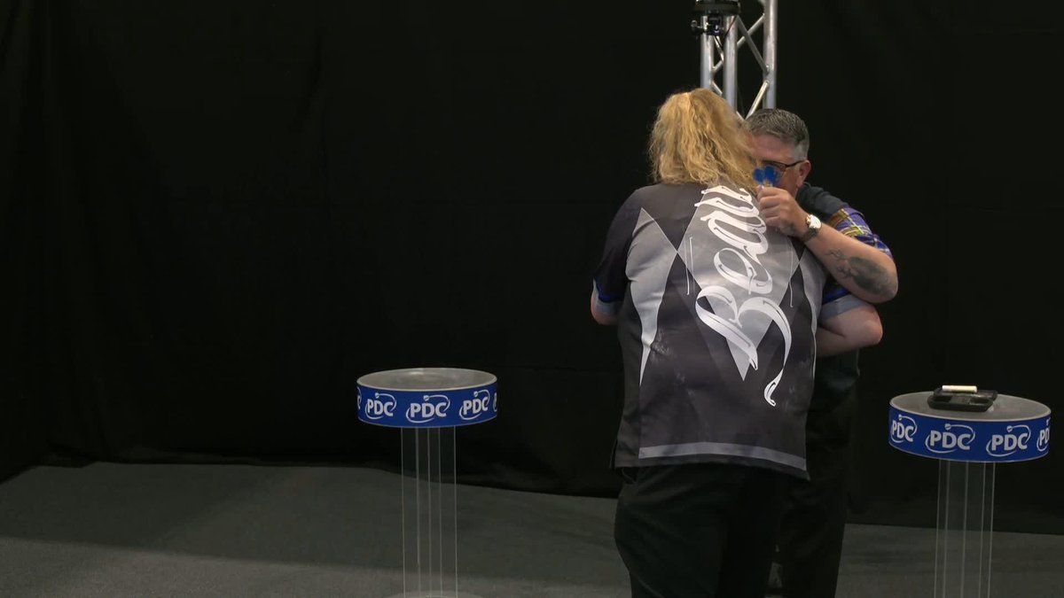 GLORIOUS FROM GREAVES! Beau Greaves is through to her first ever Players Championship final, as Beau and Arrow beats Gary Anderson 7-1, winning seven consecutive legs, and averaging over 105 in the process! 🤯 📺 #PC11