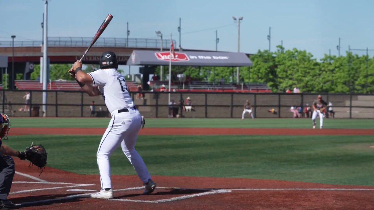👑 Sean Moth said it best: "Hand that man a crown." The new Home Run King in The Ville. #GoCards