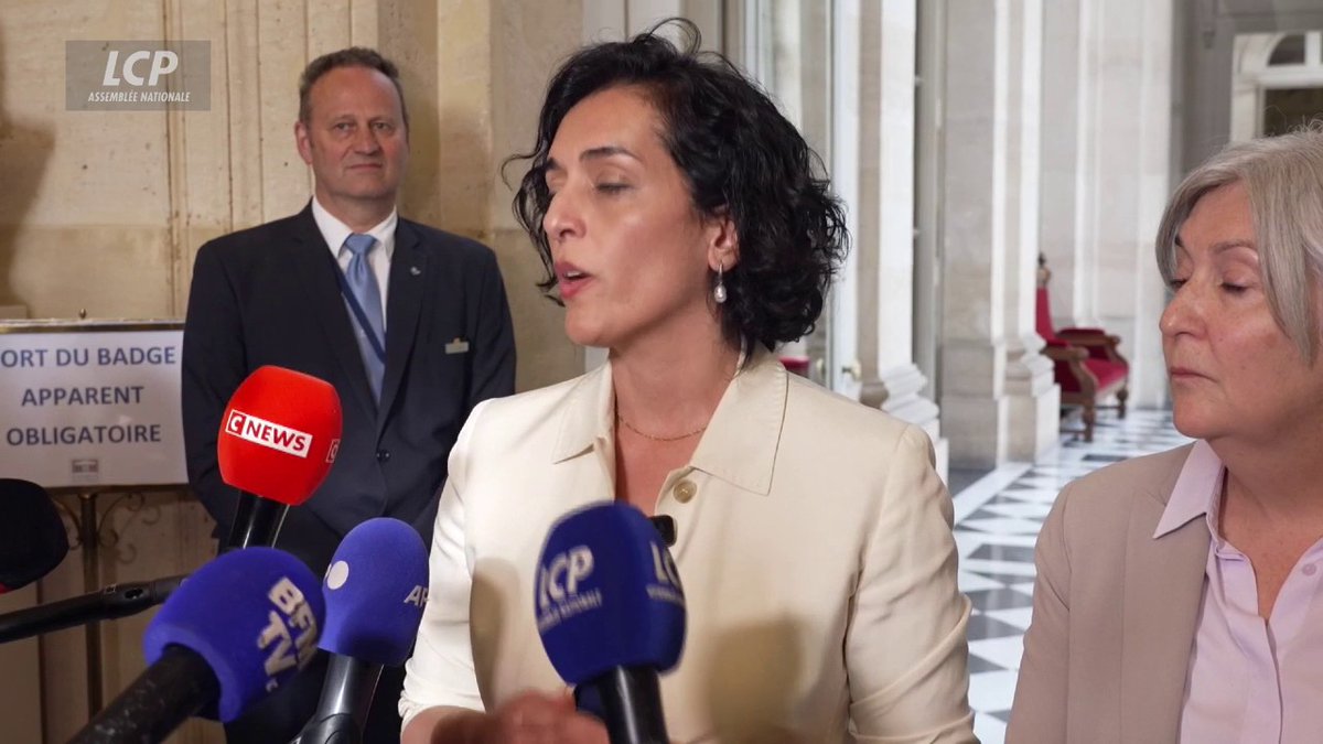 Toute la gauche et l’extrême-gauche panique et est en train de chialer sur toutes les antennes, c’est tellement succulent ! 🤣🤣🤣🤣 Le Système n’a pas l’habitude de devoir rendre des comptes, c’est tellement flagrant.