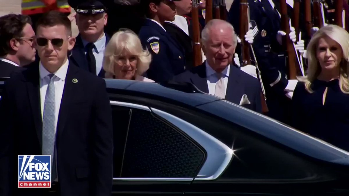 NOW: The U.S. National Anthem plays across the tarmac as King Charles III and Queen Camilla officially touch down at Joint Base Andrew. This marks a monumental moment in diplomacy: the first state visit by a British monarch to the United States during the Trump presidency.